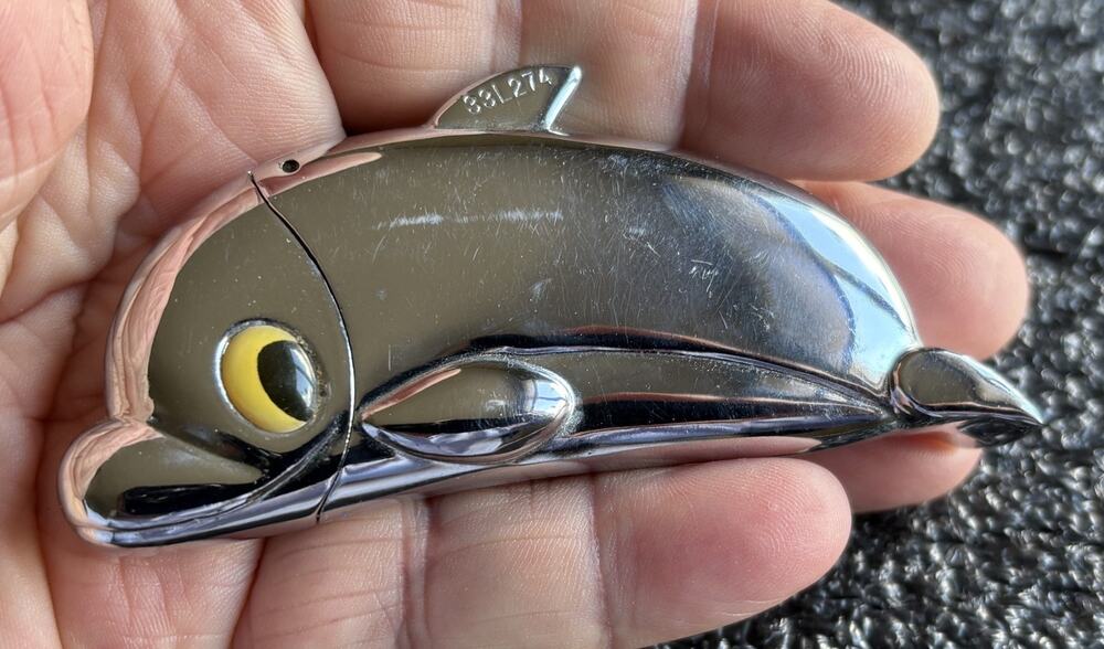 Butane Lighter Refillable Dolphin 33L274 Refillable Lighter